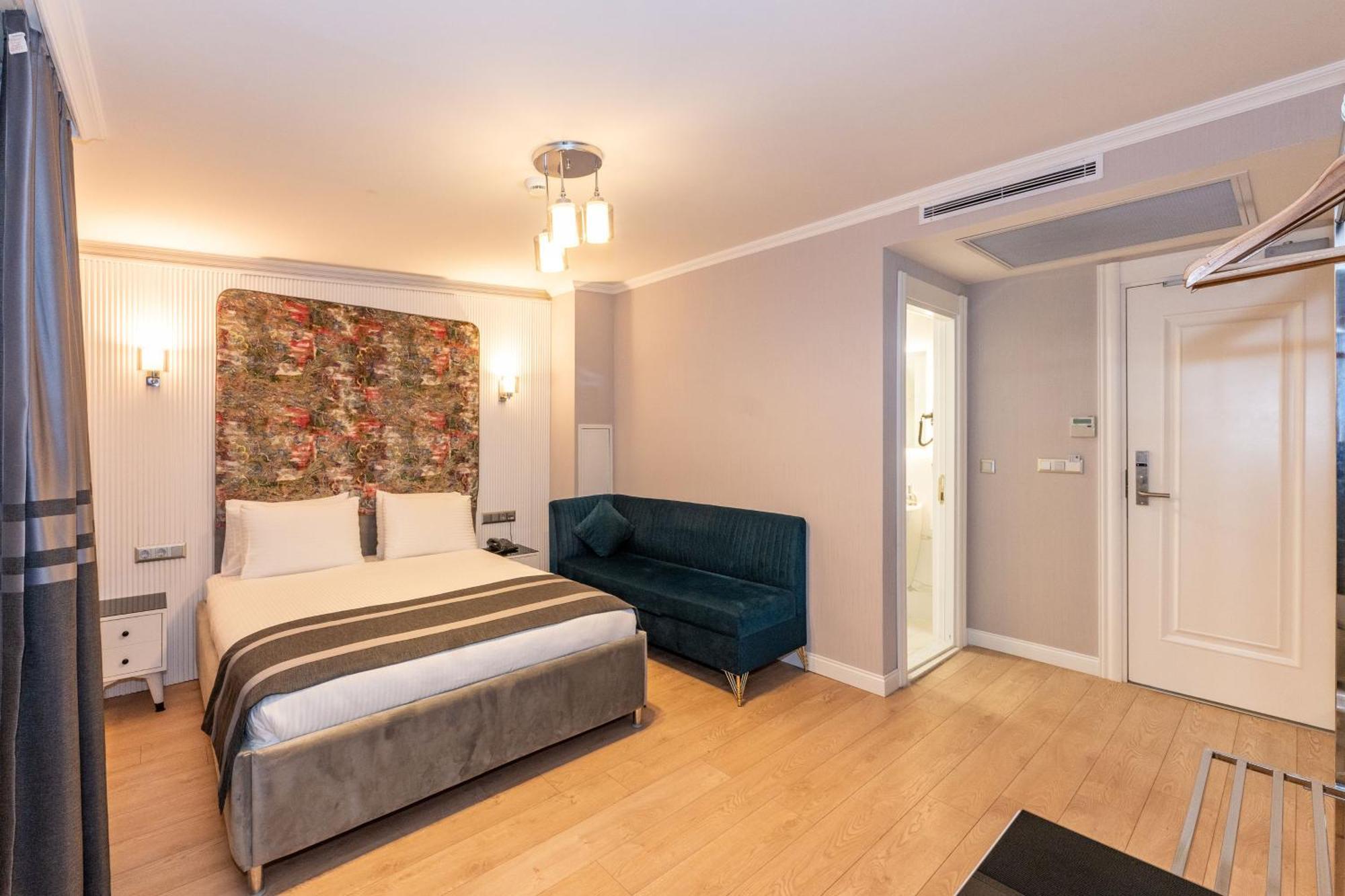 Hotel The Now